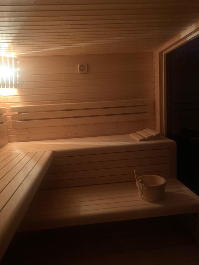 Apartman S Wellness Sluzbami Черчани Экстерьер фото