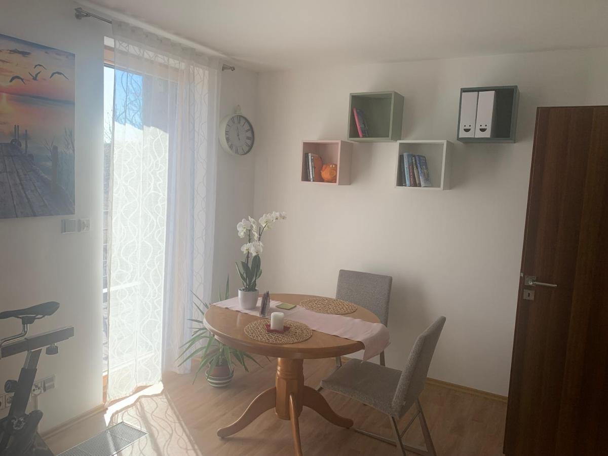 Apartman S Wellness Sluzbami Черчани Экстерьер фото